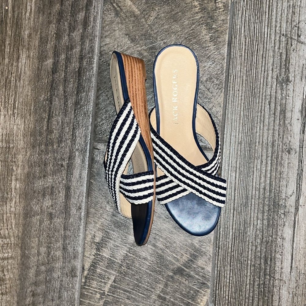 Jack Rogers crisscrossed toe 1.5” wedge sandals